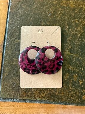 Fuchsia Leopard Print Hoop Earrings